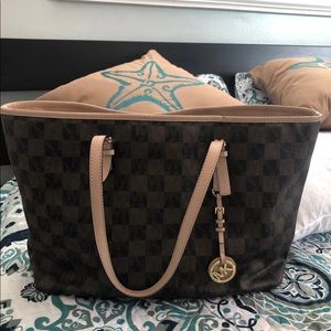 Beautiful Michael Kors handbag!